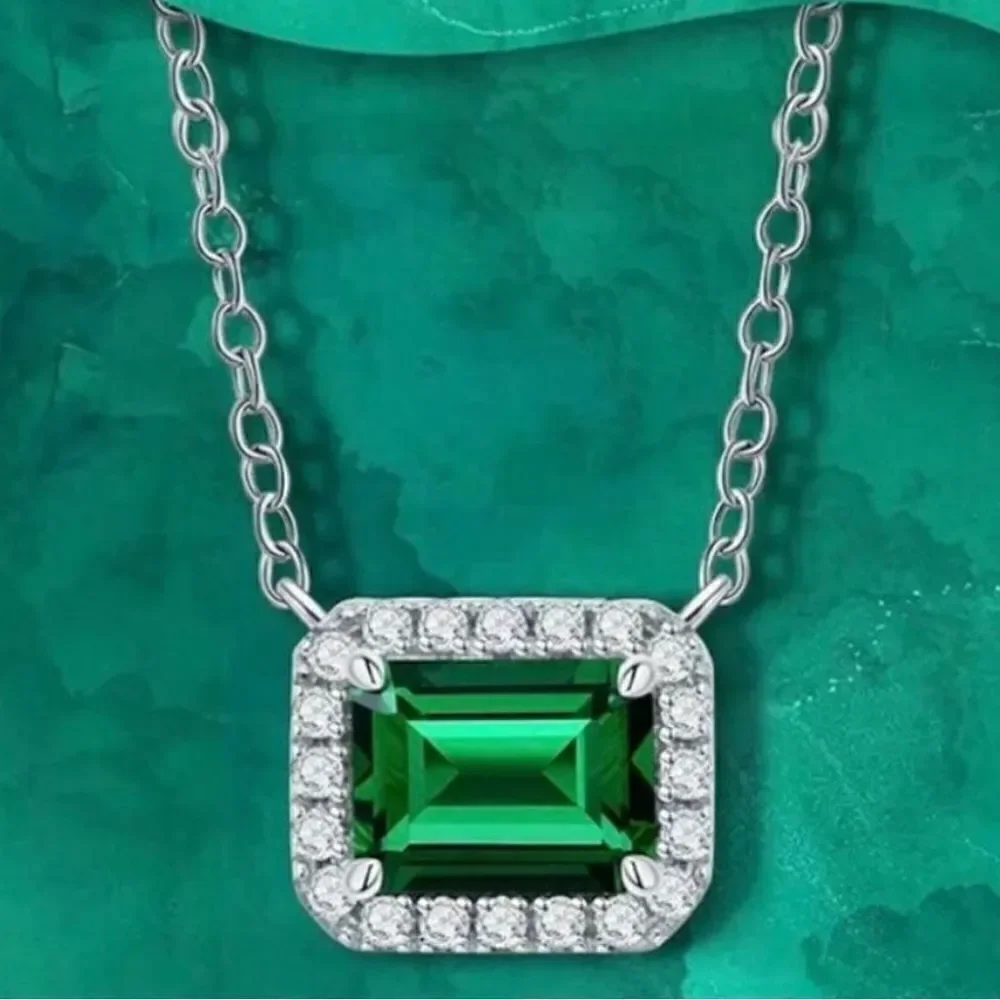 The Primavera 925 silver 18” Emerald green pendant necklace